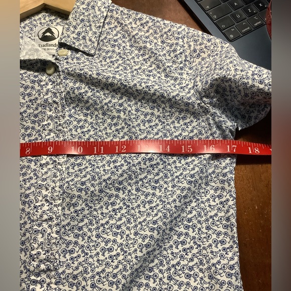 Tradlands Bicycle print SS shirt. Size XS. Made in USA. - Picture 7 of 9